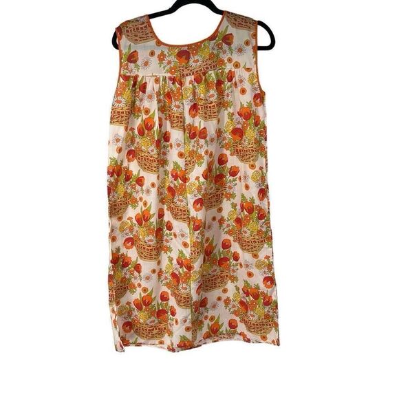 Vintage 60’s Orange Floral Smocked Apron - Picture 2 of 4